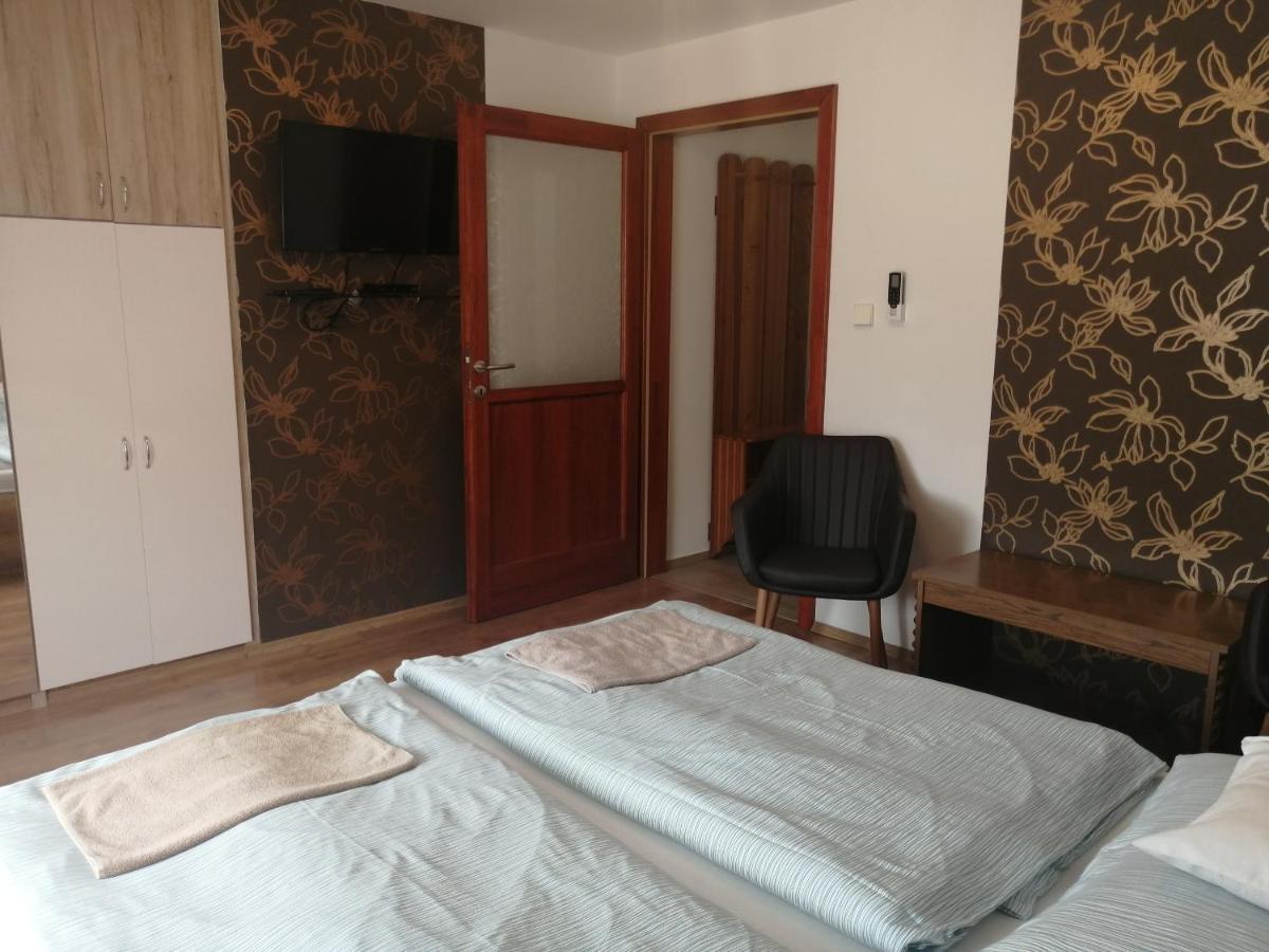 Anita Apartman Buk Luaran gambar