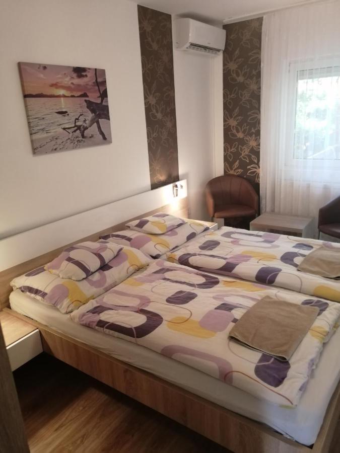 Anita Apartman Buk Luaran gambar