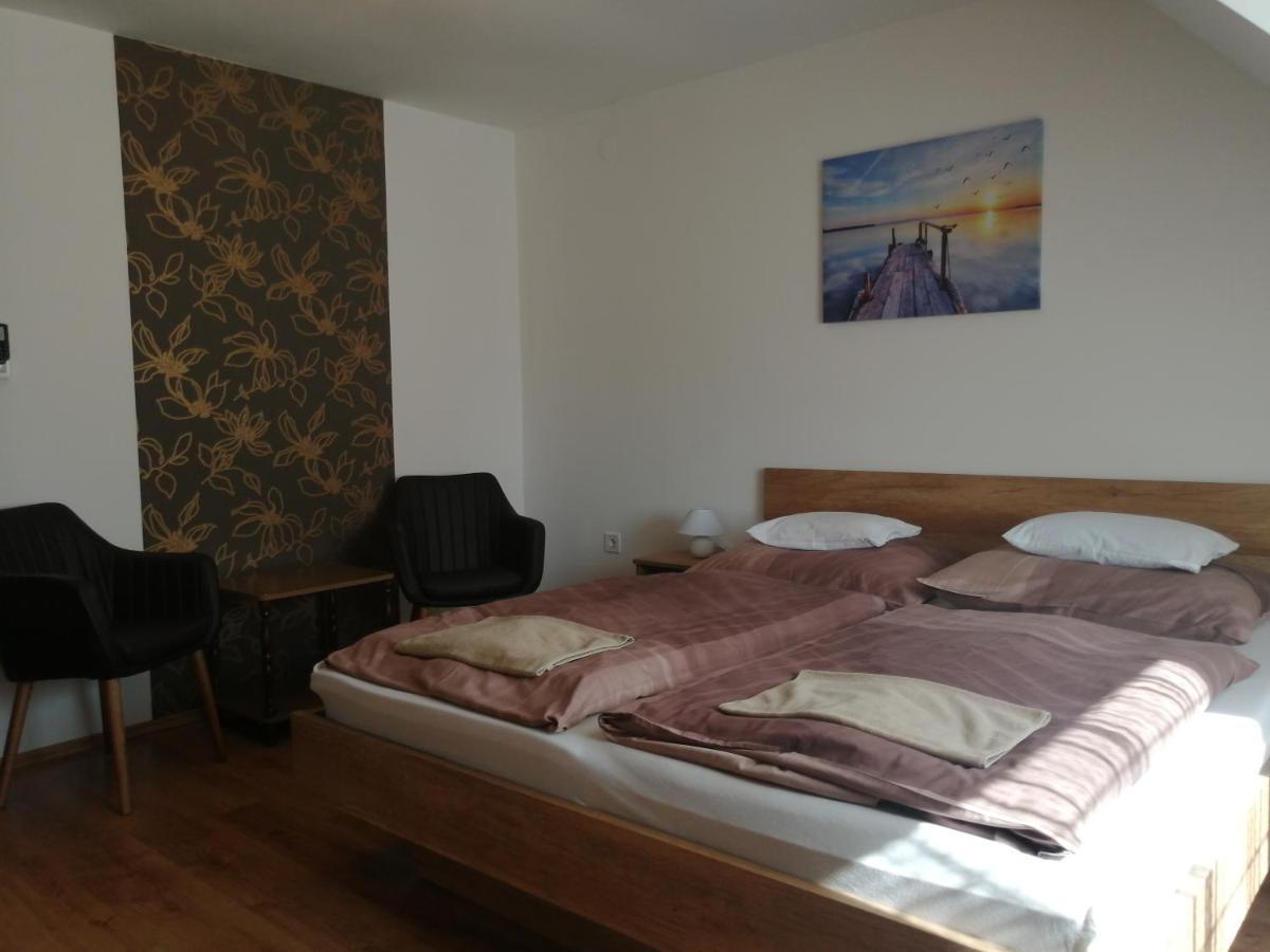 Anita Apartman Buk Luaran gambar