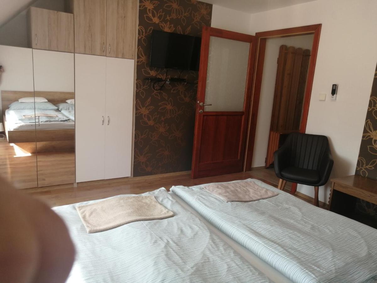 Anita Apartman Buk Luaran gambar